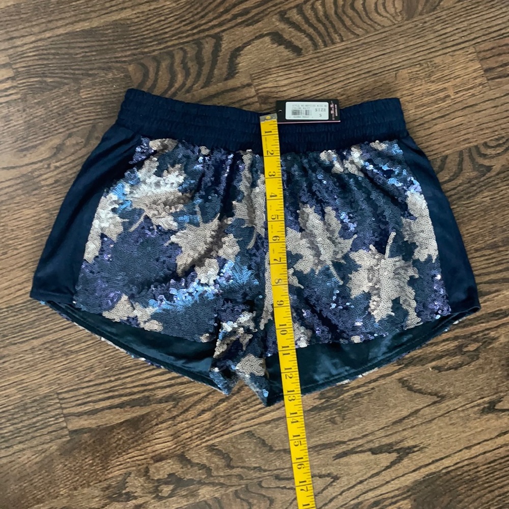 Miss Me Sequin Shorts - Picture 6 of 9